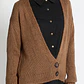 JERSEY TEJIDO TIPO CÁRDIGAN CAFÉ  CRUCE FRONTAL SIMPLE PRONUNCIADO CON DOS BOTONES - Miniatura 4