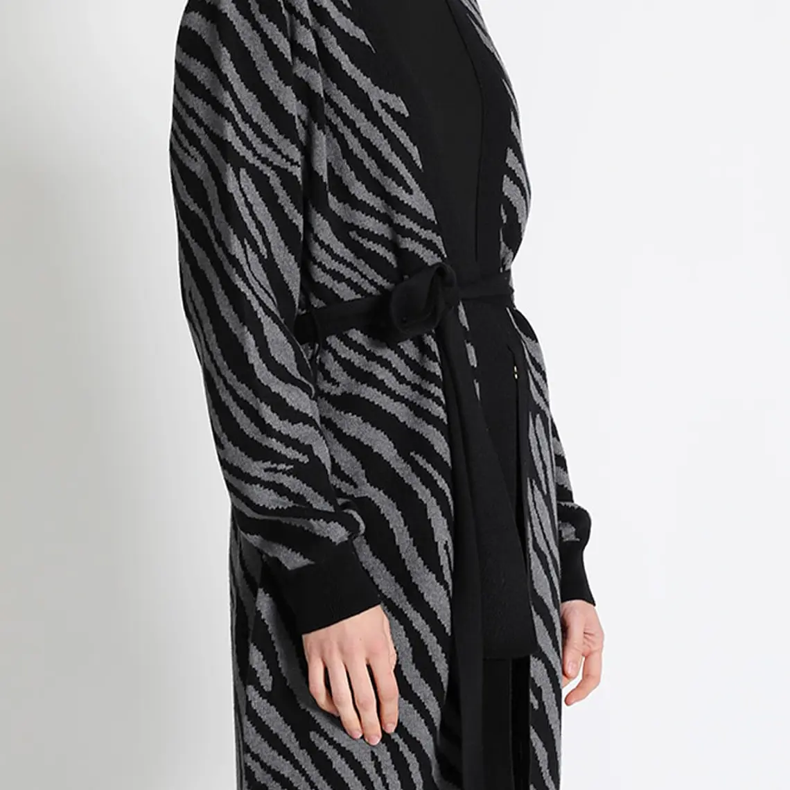 JERSEY TEJIDO TIPO TAPADO CON LAZO  CEBRA GRIS (TALLA L) 1