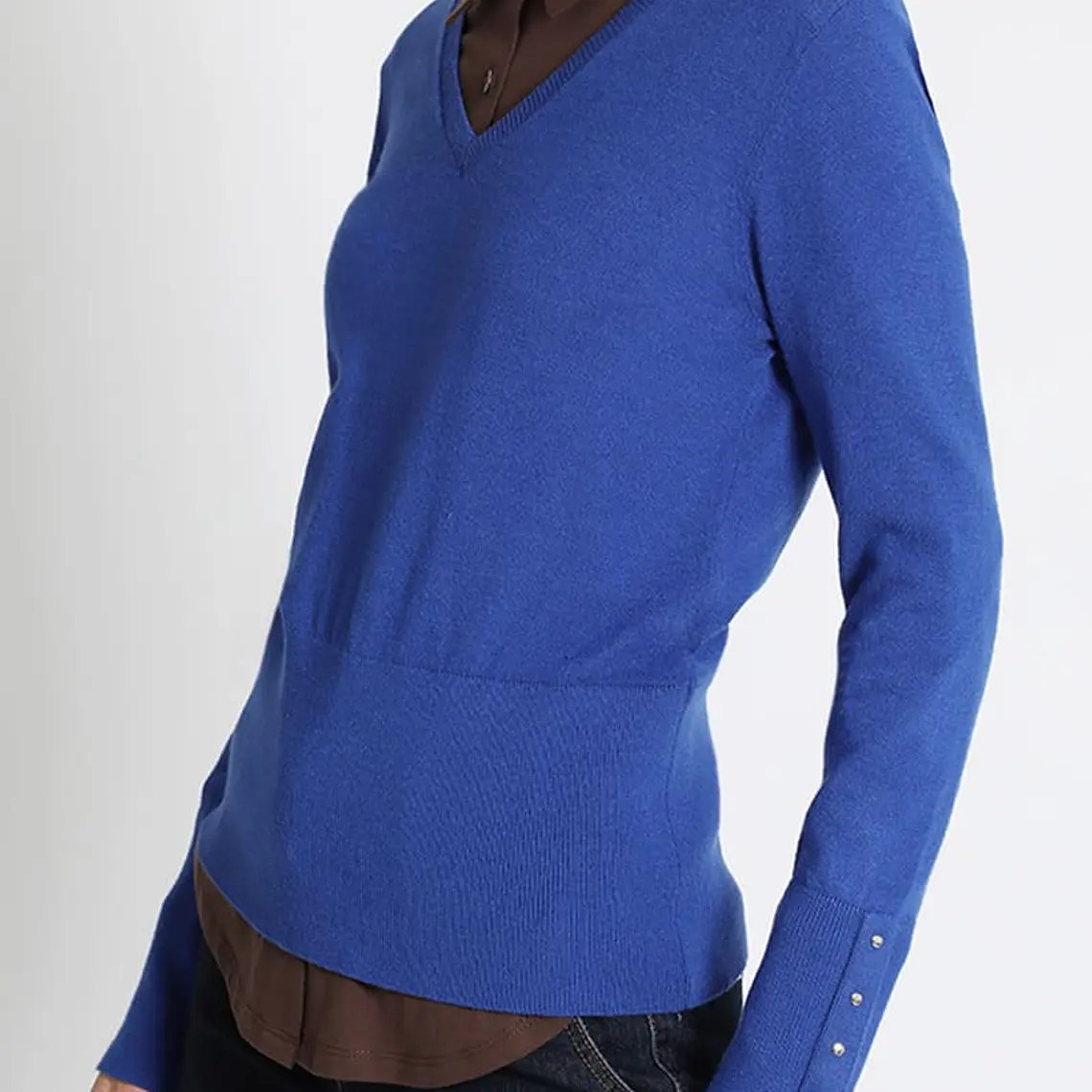 JERSEY TEJIDO ESCOTE EN V OCÉANO  APLICACIÓN BOTONES (TALLA XL) 3