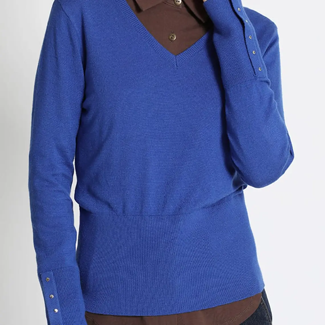 JERSEY TEJIDO ESCOTE EN V OCÉANO  APLICACIÓN BOTONES (TALLA XL) 4