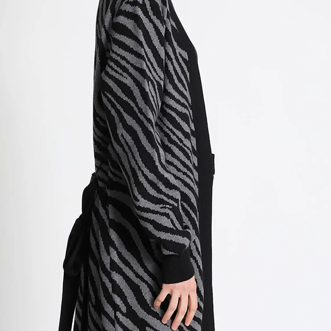 JERSEY TEJIDO TIPO TAPADO CON LAZO  CEBRA GRIS (TALLA L) 3