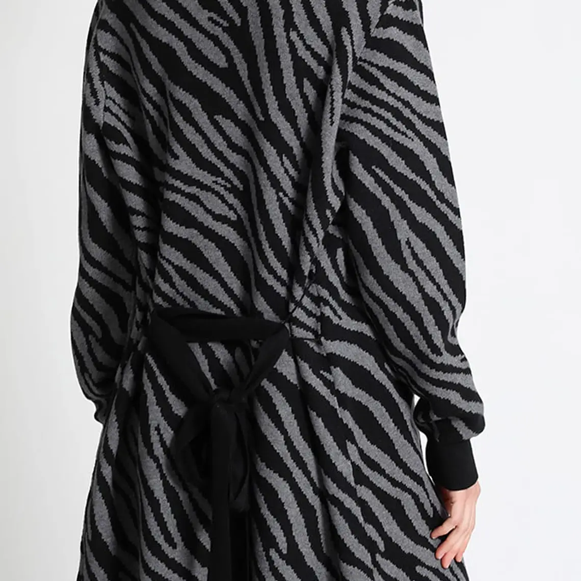 JERSEY TEJIDO TIPO TAPADO CON LAZO  CEBRA GRIS (TALLA L) 4