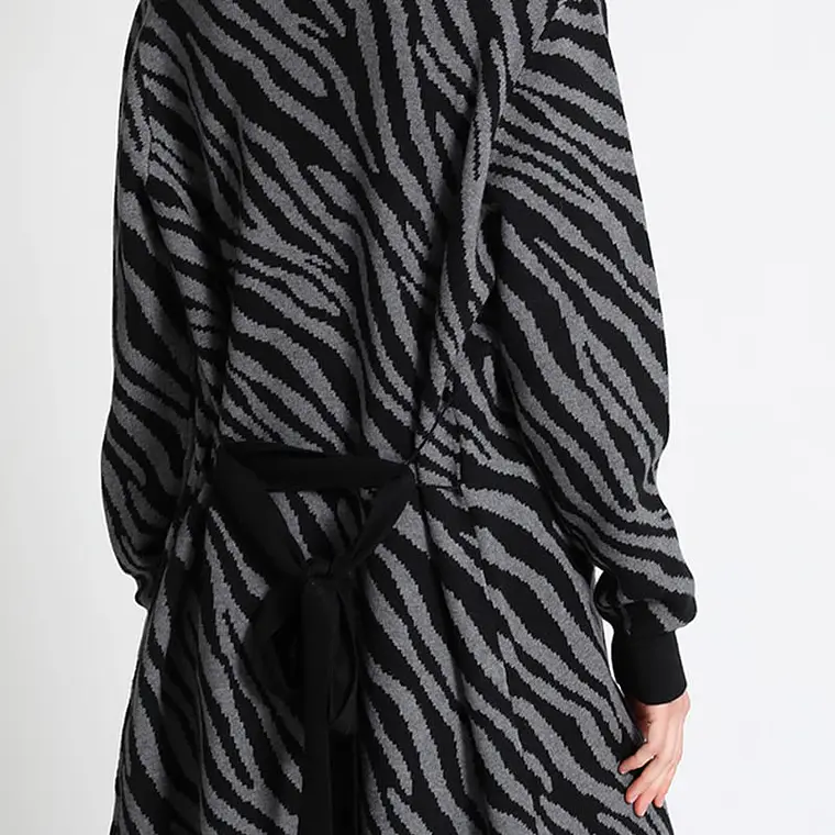 JERSEY TEJIDO TIPO TAPADO CON LAZO  CEBRA GRIS (TALLA L) 4