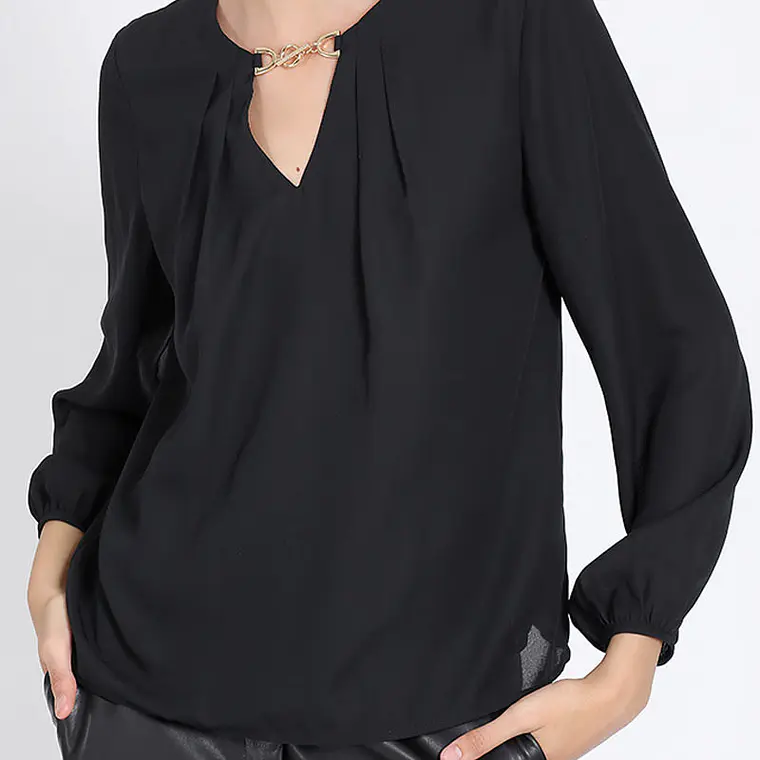 BLUSA M/L CON CADENA EN ESCOTE SATIN NEGRO NEGRO 2