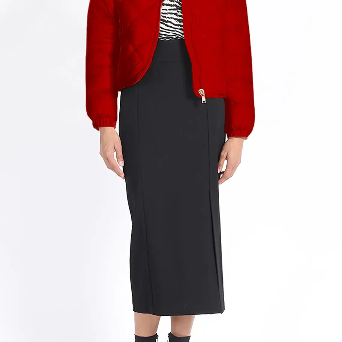 PARKA CORTA RECTA TIPO MOMBER CUELLO ALTO ROJO 2