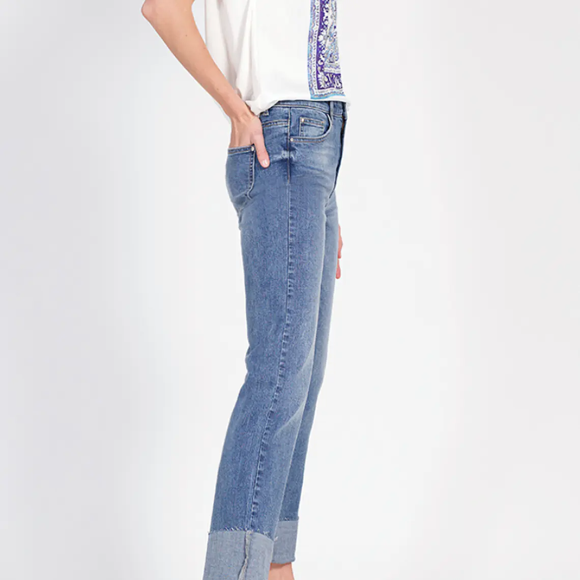 JEANS STRAIGHT  TIRO MEDIO 4