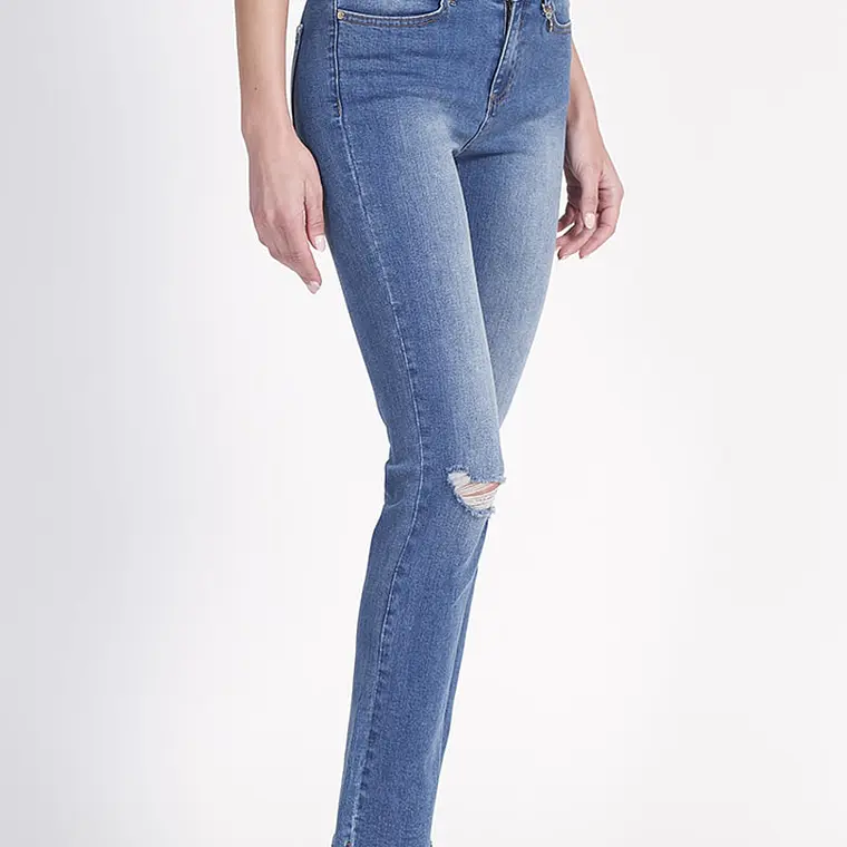 JEANS STRAIGHT  TIRO MEDIO 4