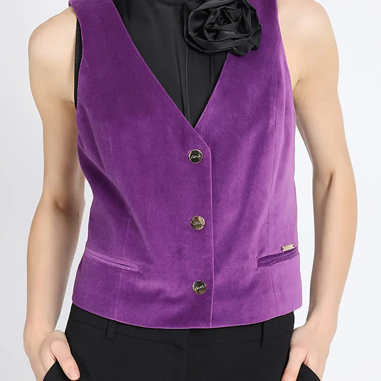 CHALECO SASTRE TERCIOPELO VIOLETA  SIN CUELLO 4