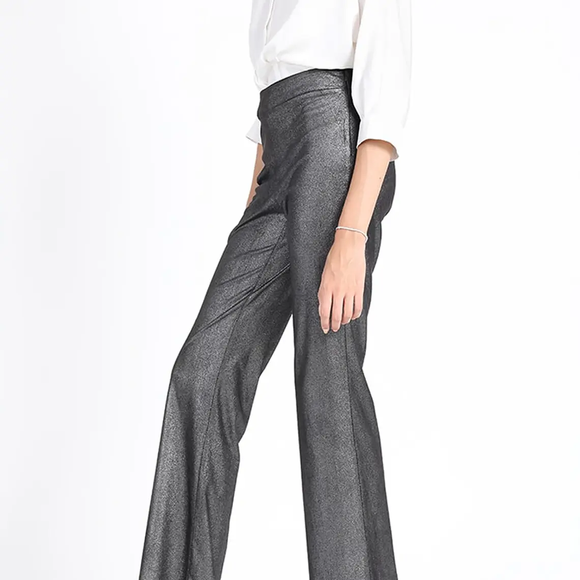 PANTALON FLARE TIPO LEGGINS EFECTO GAMUZA METALIZADO  NEGRO 2