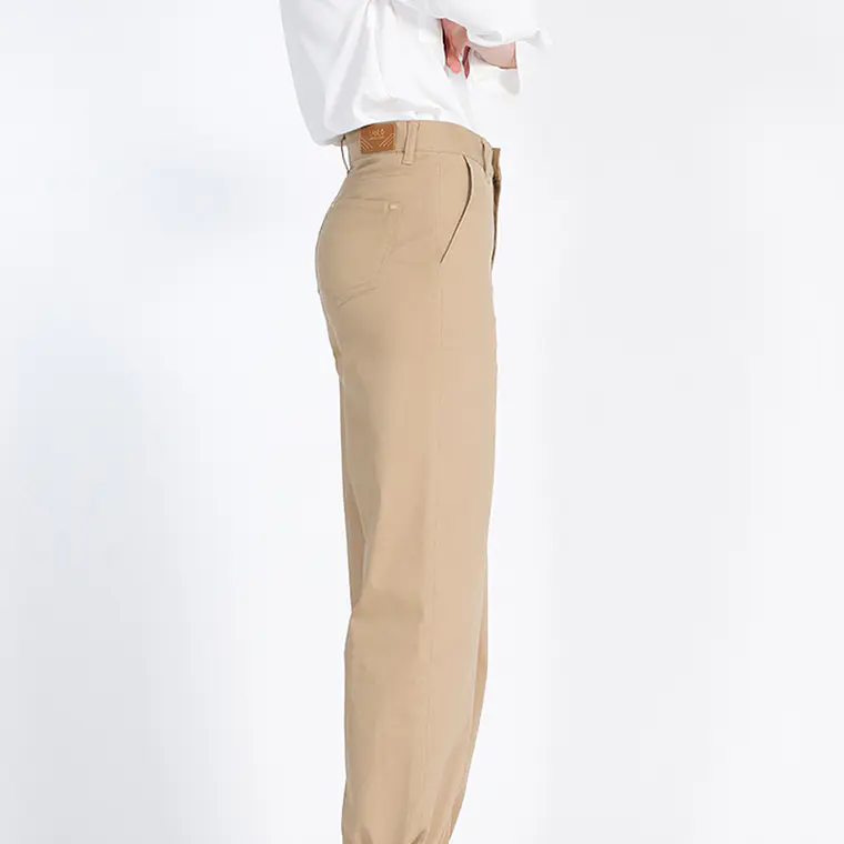 PANTALÓN CARGO TIRO MEDIO CAFÉ 4