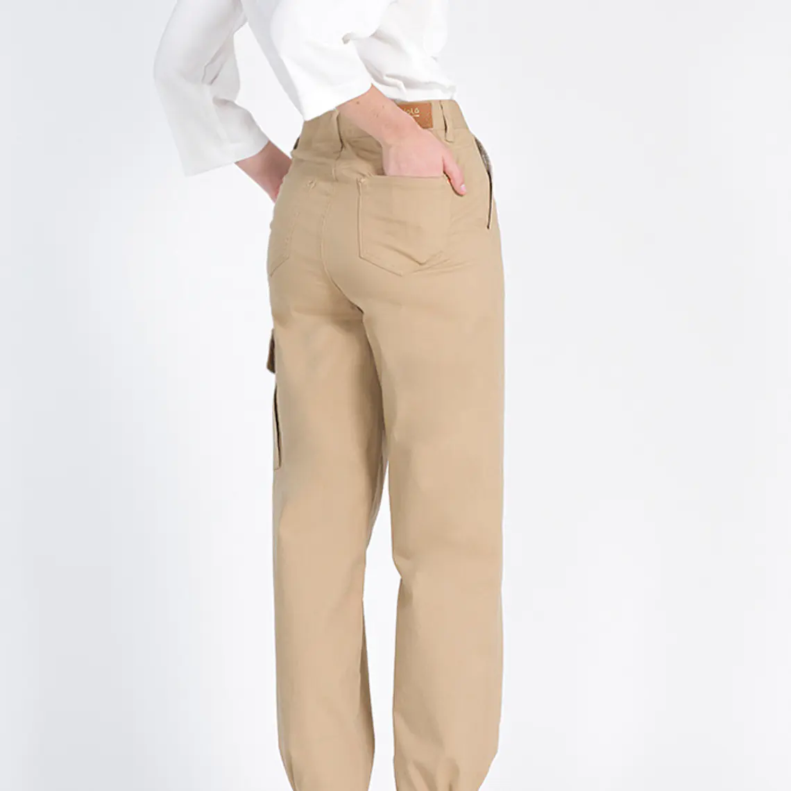 PANTALÓN CARGO TIRO MEDIO CAFÉ 2