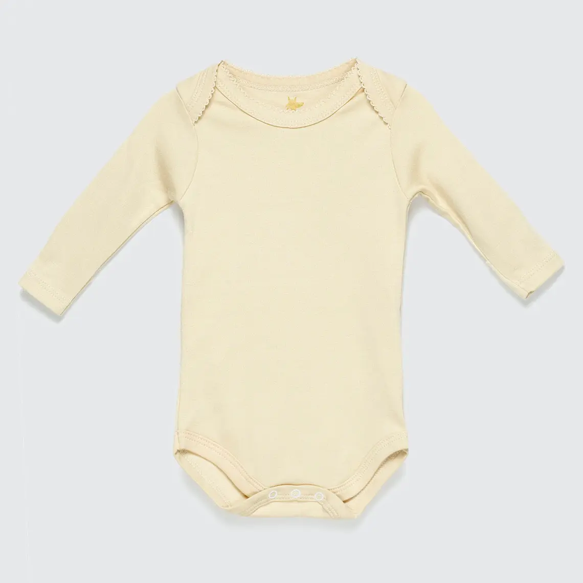 BODY BEIGE BORDADO ALGODÓN PERUANO (RN y 3 MESES) 1