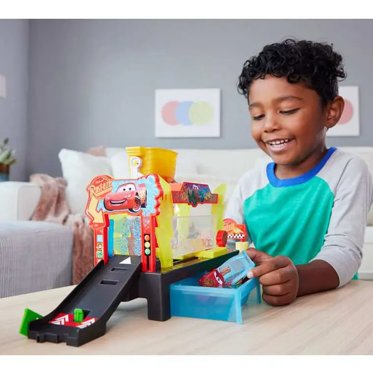CARS COLOR CHANGERS PISTA AUTOLAVADO RAYO MCQUEEN 7