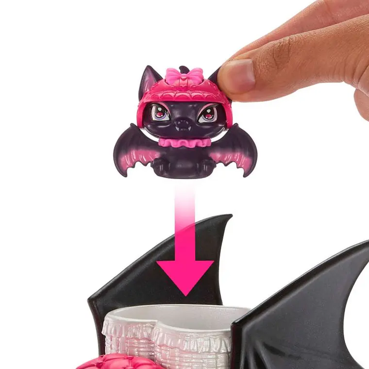 MONSTER HIGH MUÑECA DRACULAURA CON SCOOTER 12