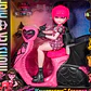 MONSTER HIGH MUÑECA DRACULAURA CON SCOOTER - Miniatura 5