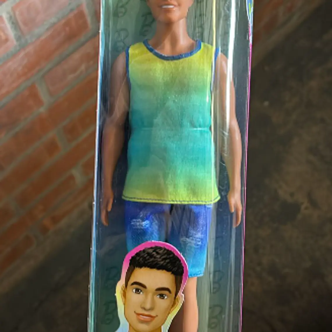 BARBIE FASHIONISTA MUÑECO KEN SORPRESA - MORENO 1