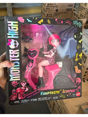MONSTER HIGH MUÑECA DRACULAURA CON SCOOTER