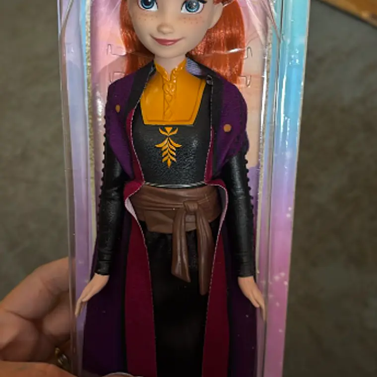 DISNEY FROZEN ELSA Y ANNA FROZEN I Y II - ANA MORADA 1