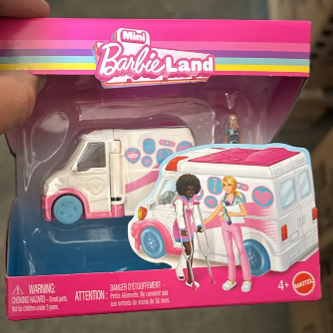 BARBIE MINI VEHÍCULOS Y SETS - AMBULANCIA 1