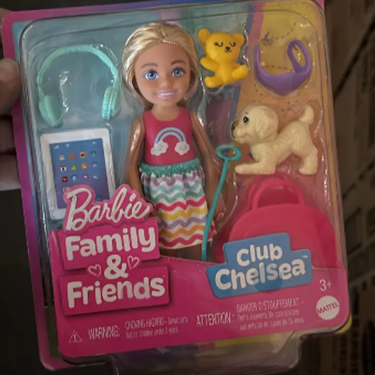 BARBIE MUÑECA CHELSEA VIAJERA 1
