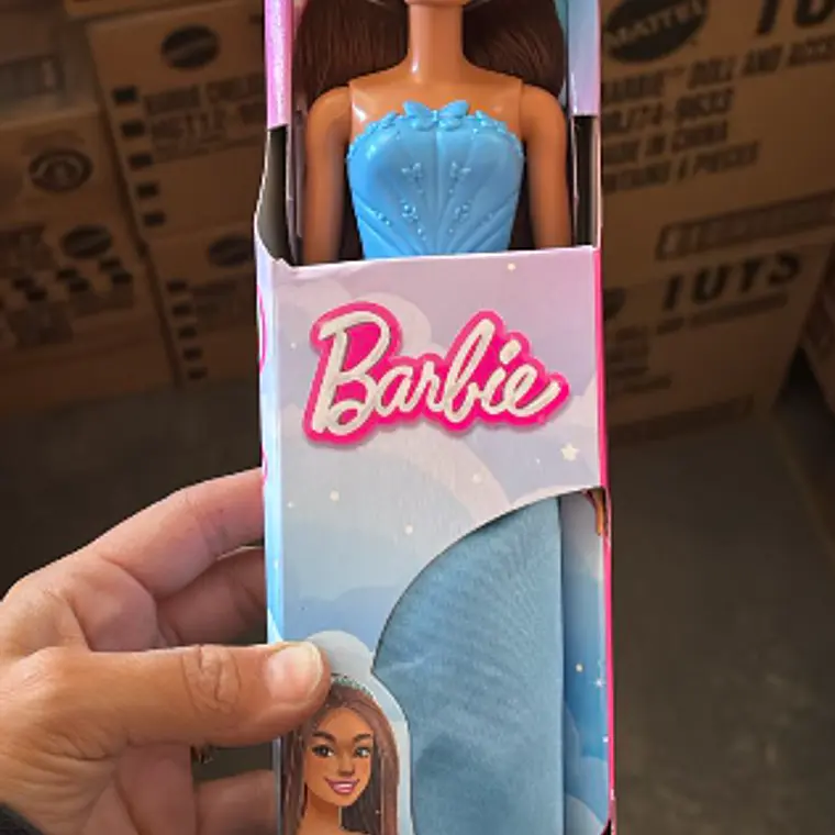 BARBIE MUÑECA DONCELLAS SORPRESA - CELESTE 1