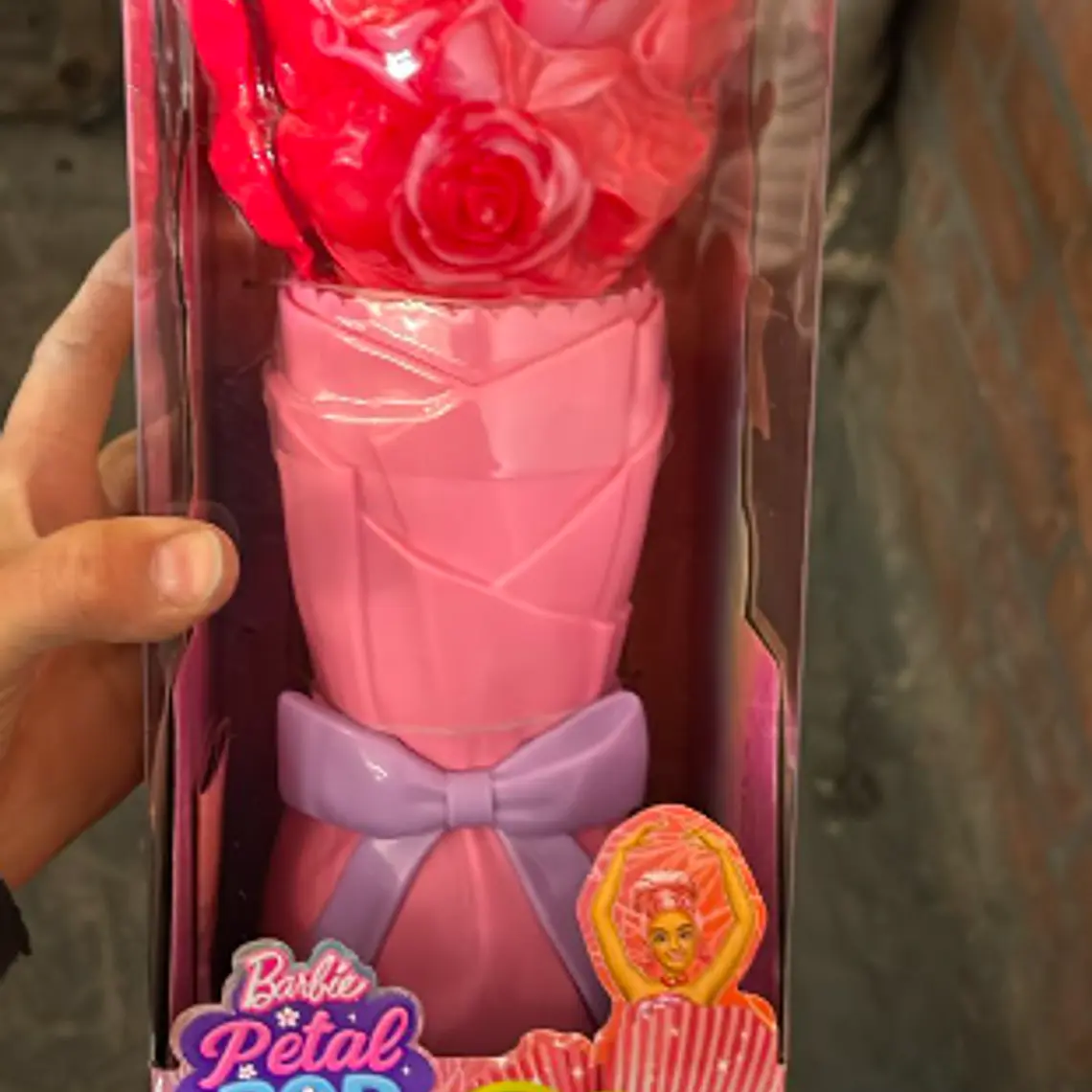 BARBIE MUÑECA REVEAL DE FLORES SORPRESA - ROSADA 1