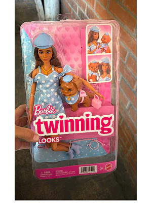 BARBIE FASHION BEAUTY MUÑECA LOOKS IGUALES TERESA Y PERRITO
