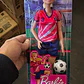 BARBIE JUGADORA DE FÚTBOL PLAYERA ROJA - Miniatura 1