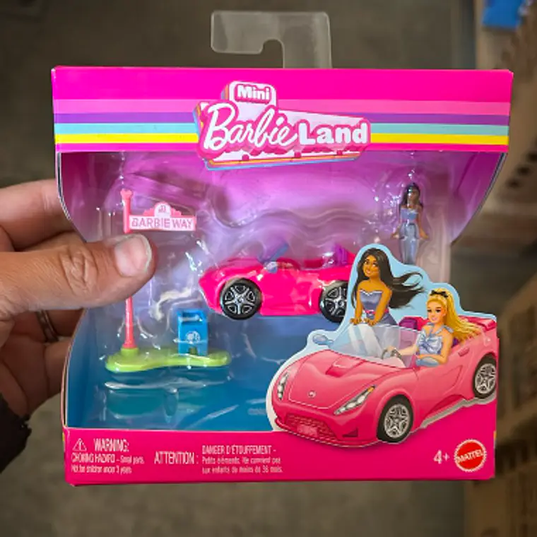 BARBIE MINI VEHÍCULOS Y SETS - AUTO FUCSIA 1