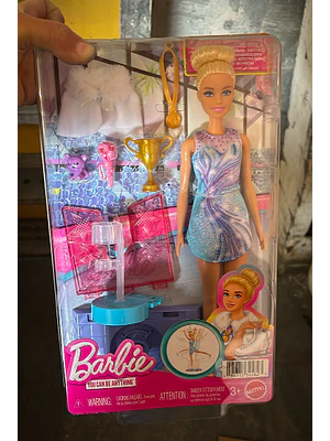 BARBIE MUÑECA PATINADORA SOBRE HIELO