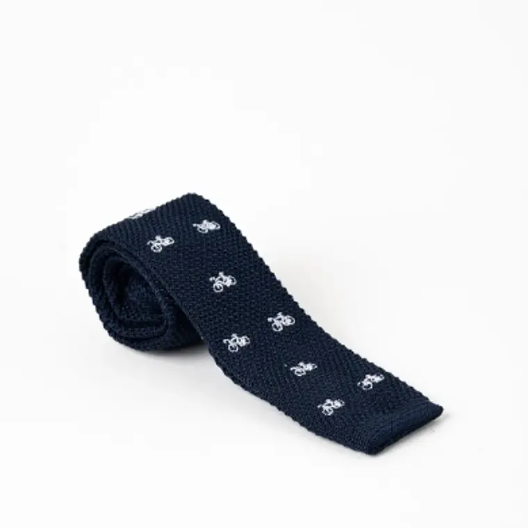 CORBATA TEJIDA MODELO BRODIE COLOR AZUL OSCURO CON DETALLES BLANCOS 1