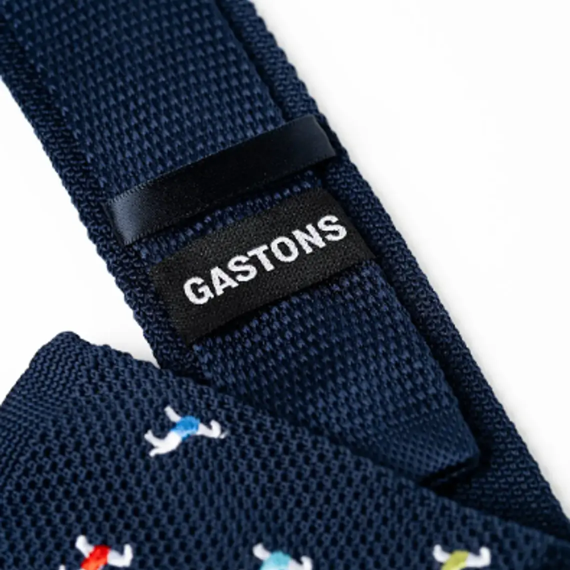 CORBATA TEJIDA MODELO GASTÓN 2
