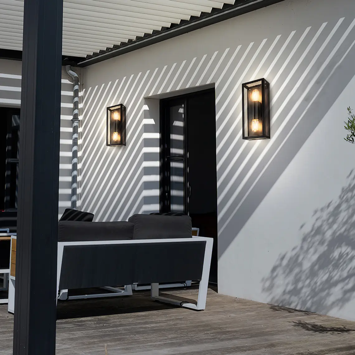APLIQUE EXTERIOR VARINA GLASS BIDIRECCIONAL NEGRO 2