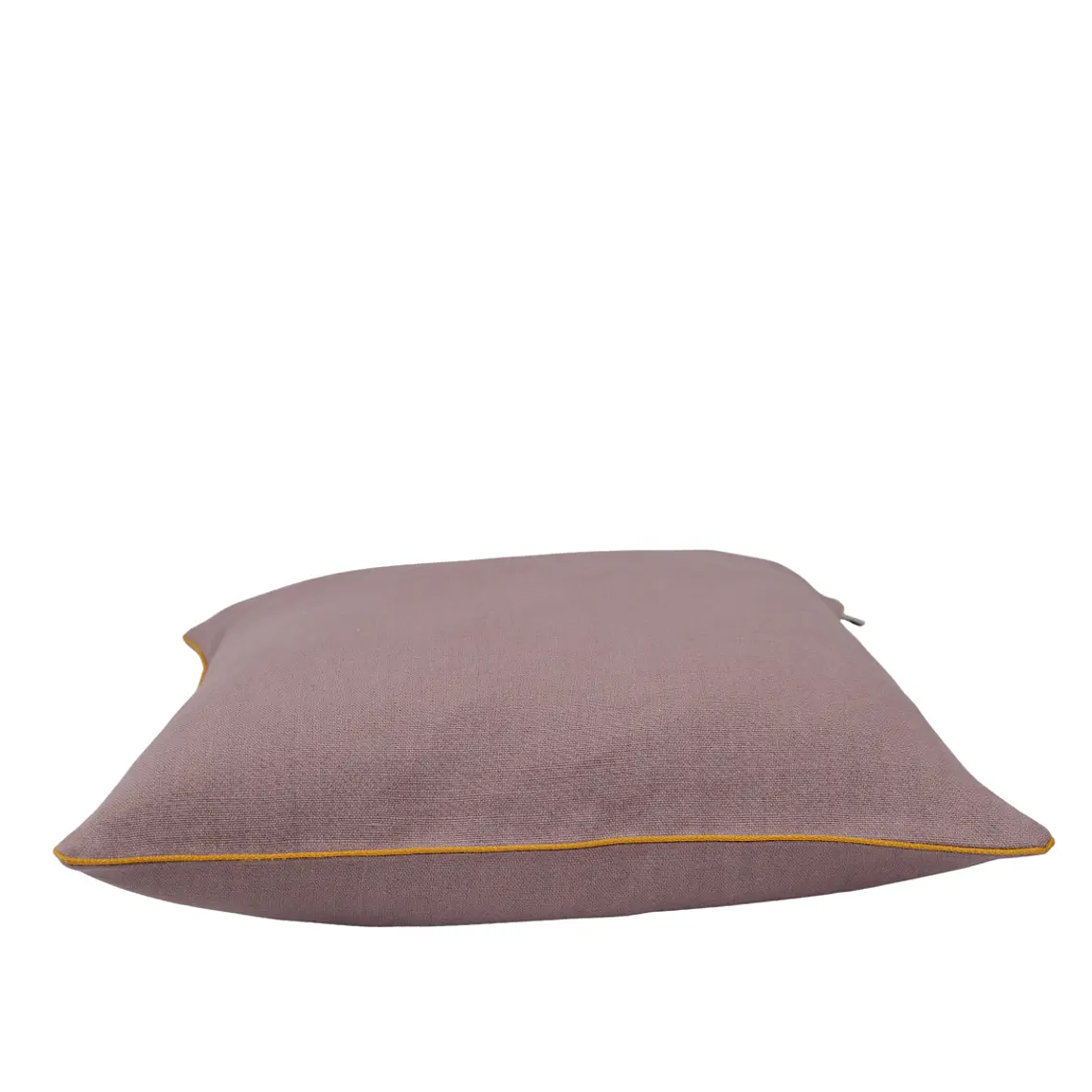 COJIN - LINO LAVANDA CON VIVO MOSTAZA (50 X 50 CM) 2