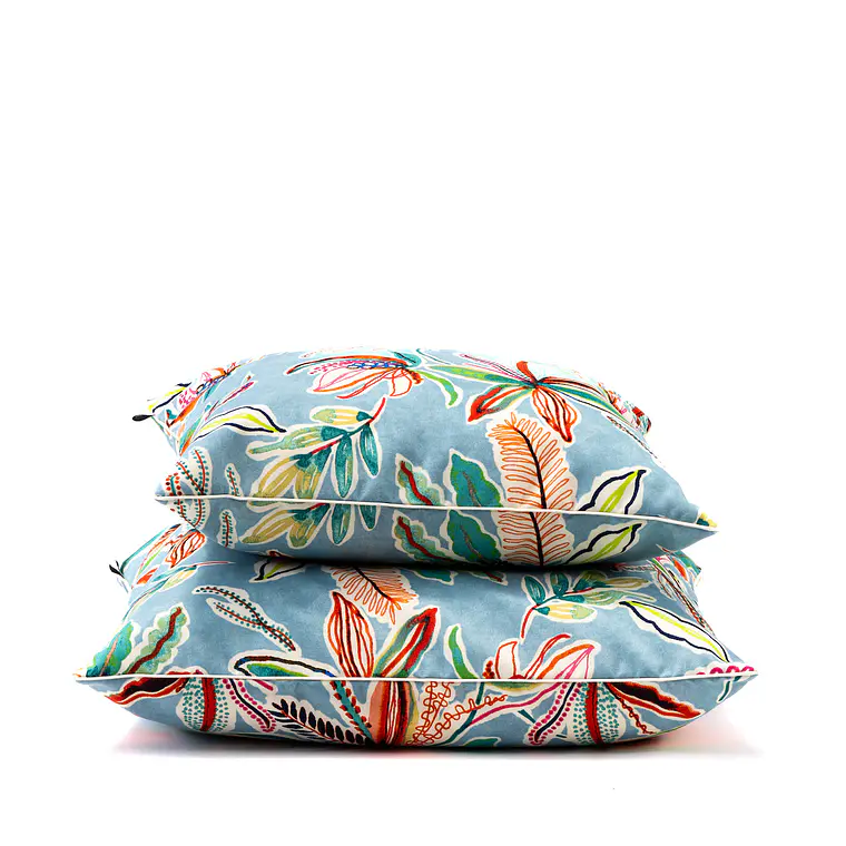 COJIN - OUTDOOR FLORES FONDO CELESTE VIVO CREMA (60 X 60 CM) 3