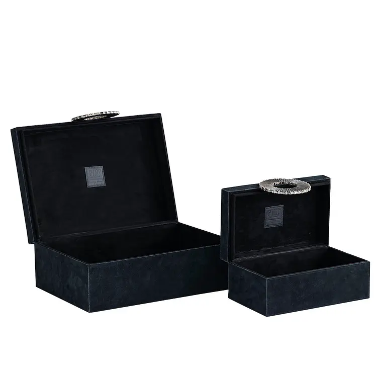 CAJA GAMUZA NEGRA CON ASA PLATEADA L (36L X 25P X 13H CM) 5