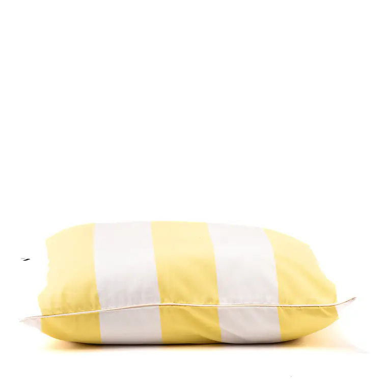 COJIN - SUNBRELLA FRANJAS BLANCO CON AMARILLO VIVO CREMA (60 X 60 CM) 3