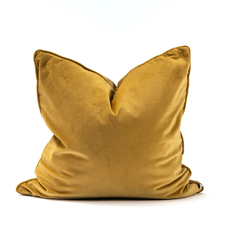COJÍN - TERCIOPELO OCRE VIVO MISMA TELA (60 X 60 CM) 1