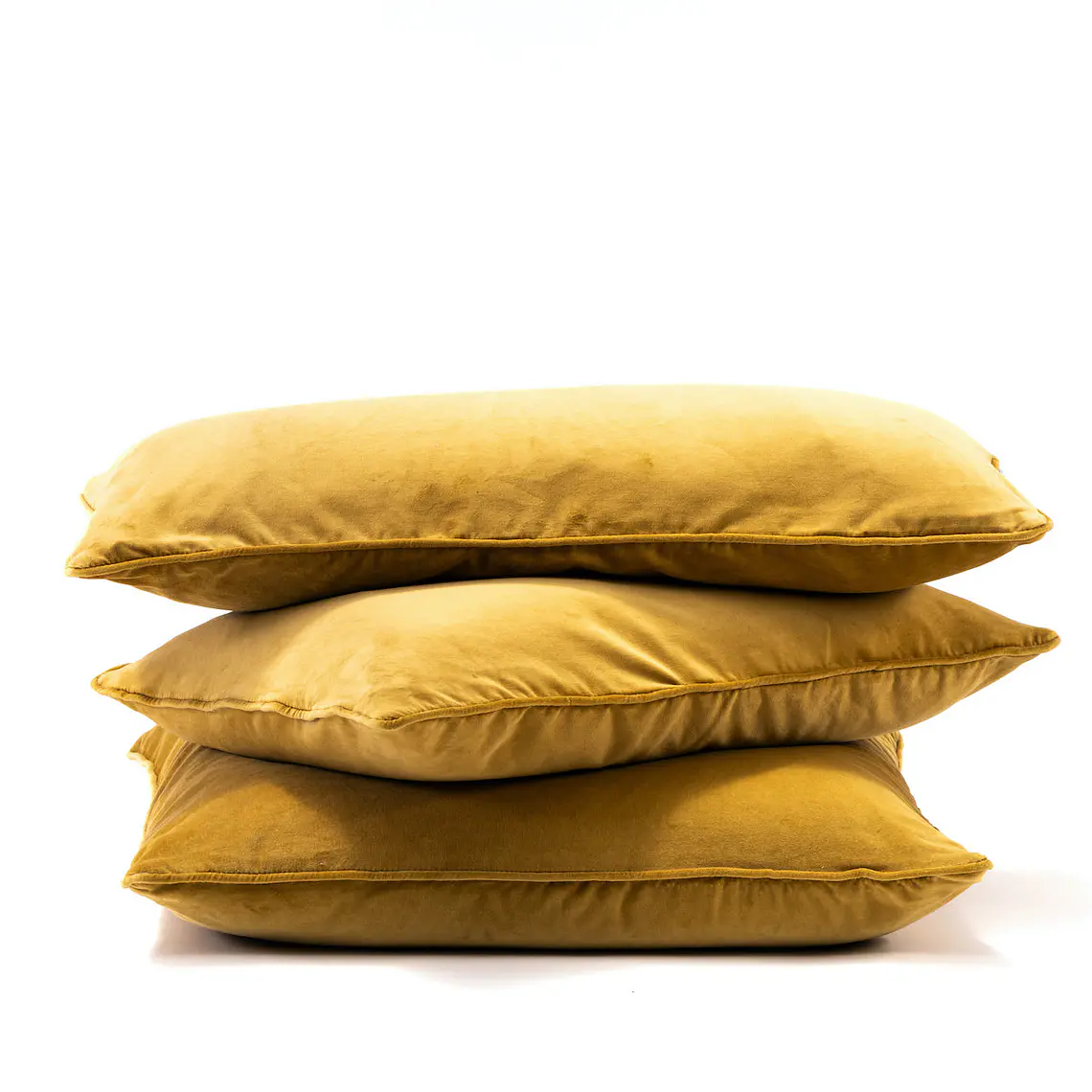 COJÍN - TERCIOPELO OCRE VIVO MISMA TELA (60 X 60 CM) 3