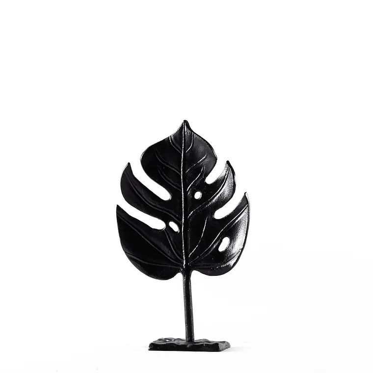 ESCULTURA HOJA EN BASE NEGRA DECORACIÓN MODERNA Y SOFISTICADA (39H X 23A X 7P CM) 2