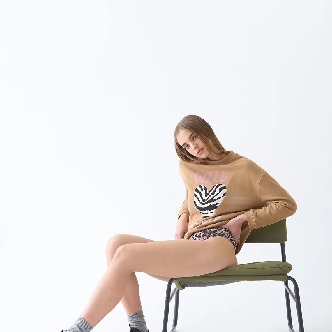 MUJER-WILD ROYALTY SWEATSHIRT (TALLA S) 2