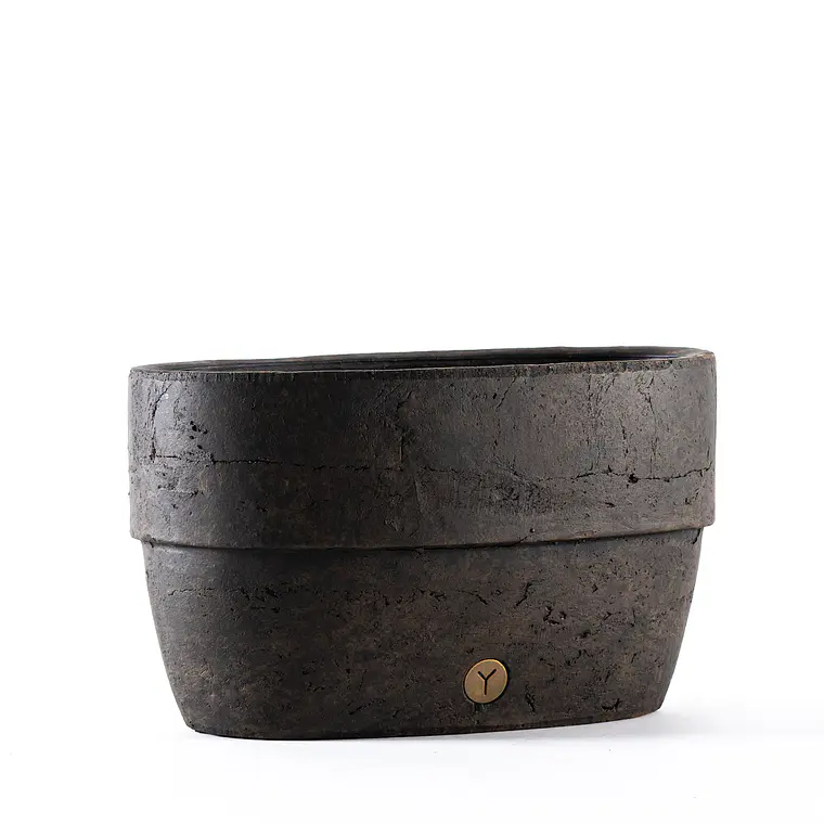  PORTA MACETA OVAL DE CERÁMICA NEGRA - DETALLE PARA DECORAR (40L x 22A x 23H CM) 3
