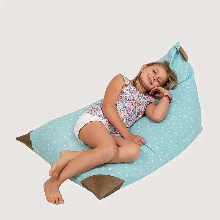 PUFF TRIANGULAR PARA NIÑOS PUF - ESTRELLA VERDE CON PUNTA CAMEL (80 × 110 CM) 2