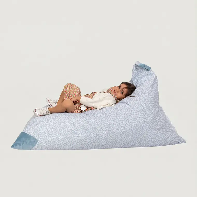 PUFF TRIANGULAR PARA NIÑOS PUF - FLOR CELESTE (80 × 110 CM) 2