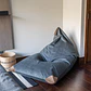 PUFF TRIANGULAR DE INTERIOR PUF - GRIS CLARO  (100 × 150CM) - Miniatura 3