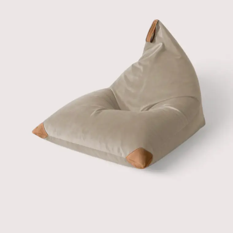 PUFF TRIANGULAR VELVET BEIGE 90×130 PUF 2
