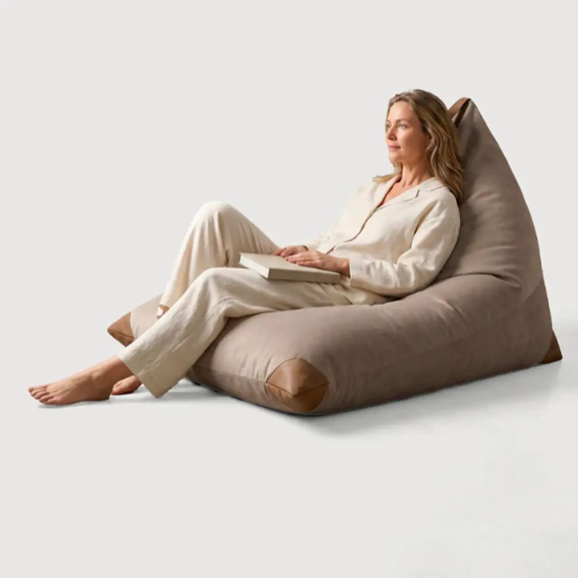 PUFF TRIANGULAR VELVET TABACO PUF (100 x 150CM) 4