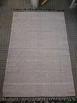 CHOTI PUNTOS GRIS/BLANCO (1,8 X 2,7 MTS)