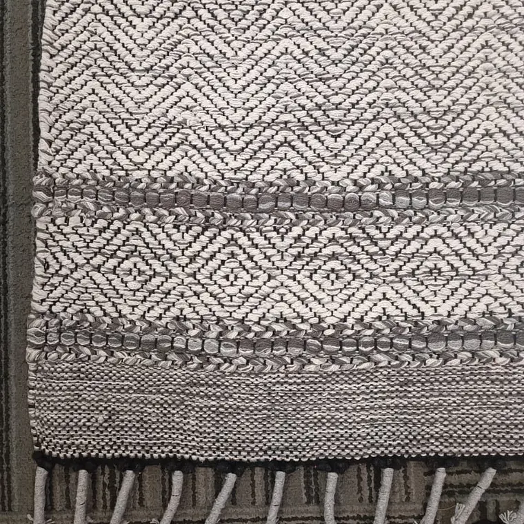 CHOTI FIGURAS GRIS/BLANCO (1,5 X 2,1 MTS) 3