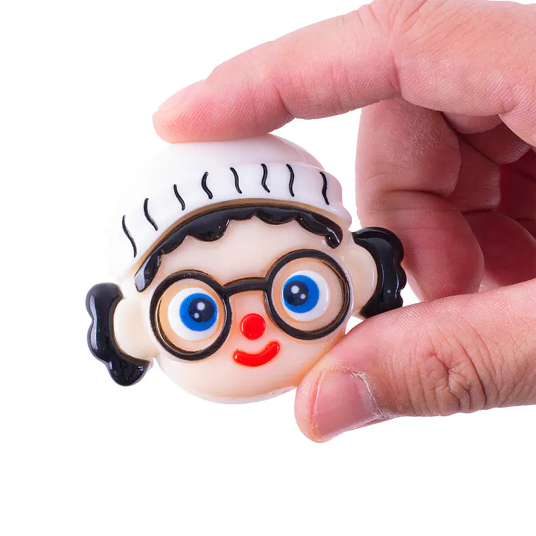 PIN CARICATURA PARA CUADERNO 4